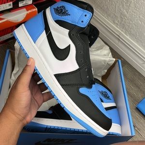 Air Jordan 1 Retro High OG (Blue Carolina/Black/N)